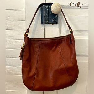 FOSSIL Women's Gwen Hobo Leather Crossbody